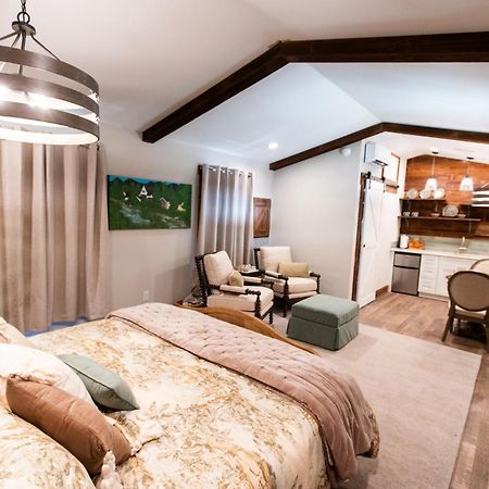 Barnwood Village 白硫磺泉镇 外观 照片