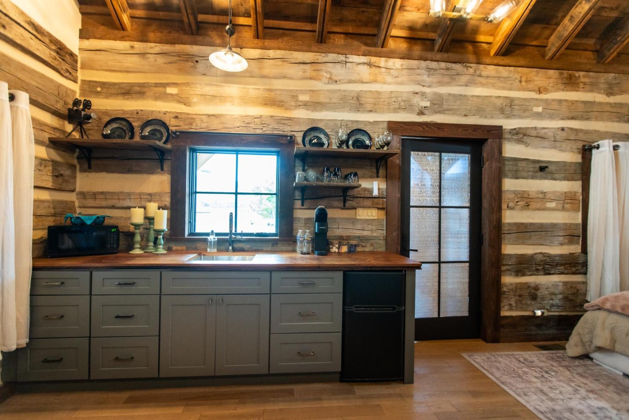 Barnwood Village 白硫磺泉镇 外观 照片
